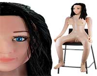 poupée gonflable assise brune