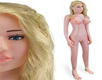 poupée gonflable blonde